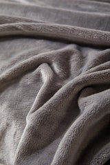 OpulentDreams Mink Fleece Blanket Throw for Beds, Sofas, and Travel - Soft, Warm and Fluffy Comfort (Silver, Double (150 x 200 cm)) - Opulent Dreams