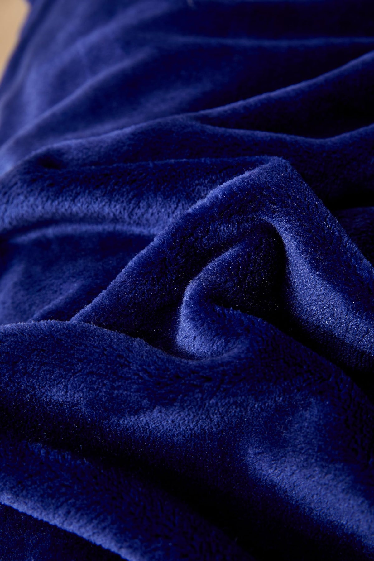 Luxury Mink Fleece Throw Blanket – Soft & Cosy