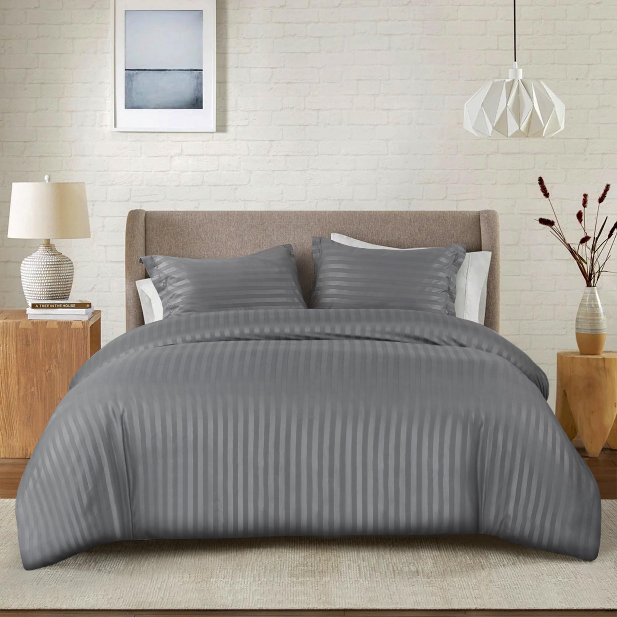 Opulent Dreams Striped Duvet Cover Set – Ultra-Soft Microfibre Bedding Set – with Quilt Cover and 2 Pillowcases