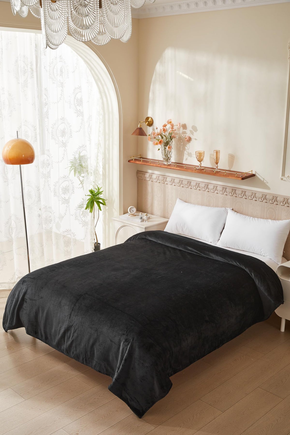 Luxury Mink Fleece Throw Blanket – Soft & Cosy