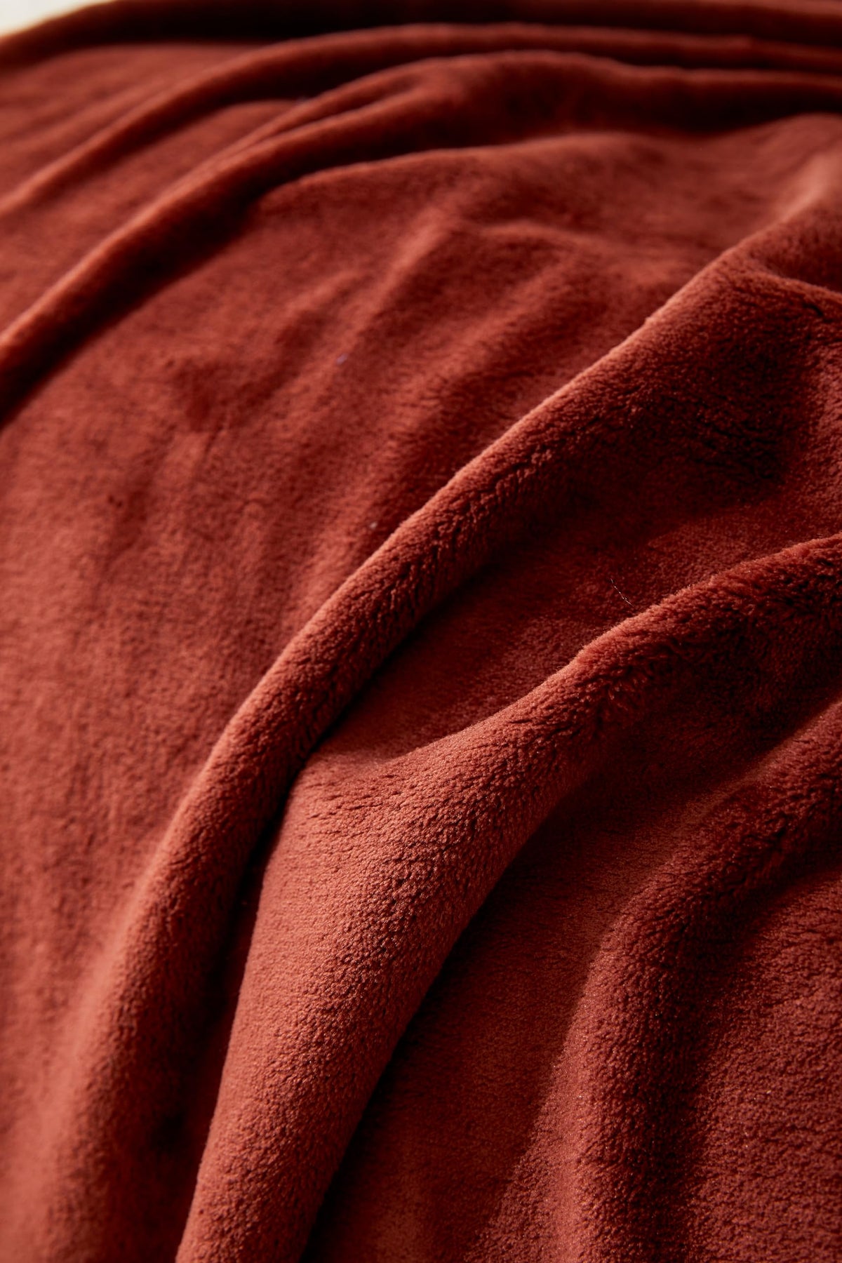 Luxury Mink Fleece Throw Blanket – Soft & Cosy