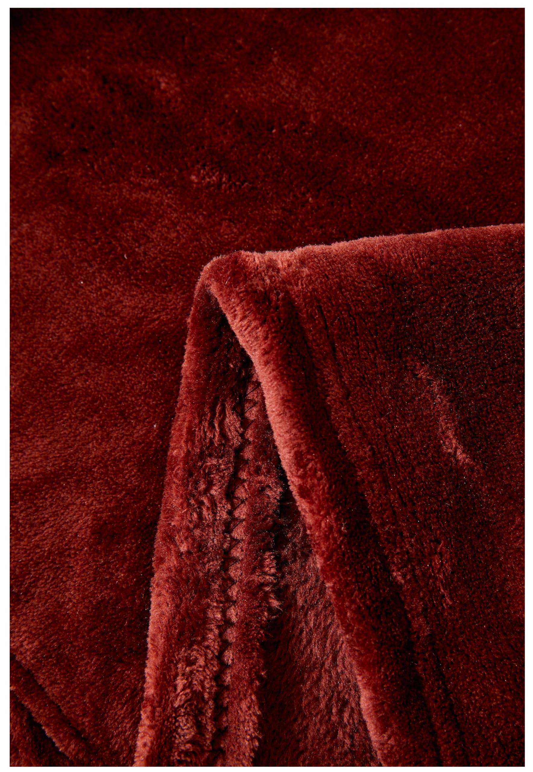 Luxury Mink Fleece Throw Blanket – Soft & Cosy