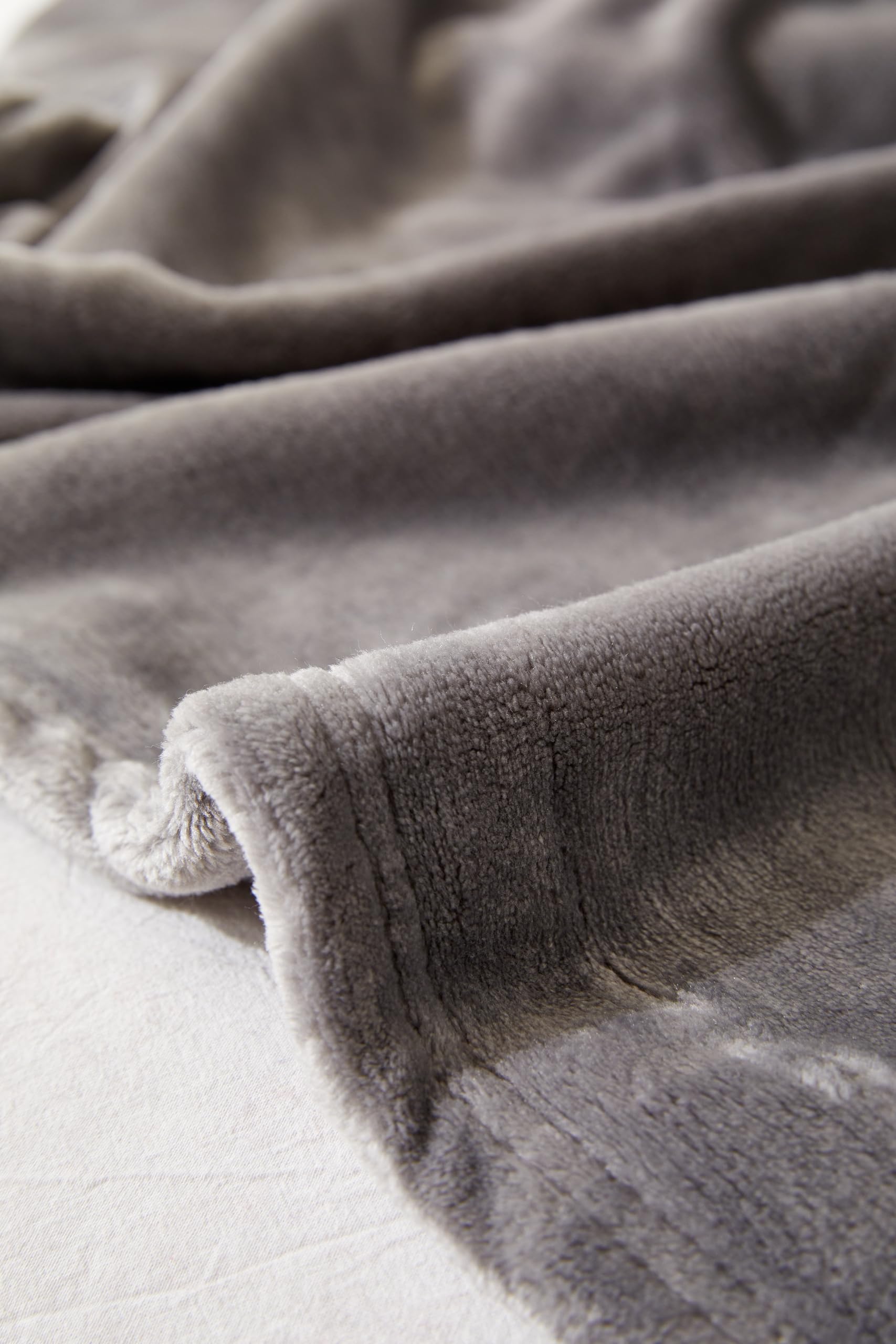 OpulentDreams Mink Fleece Blanket Throw for Beds, Sofas, and Travel - Soft, Warm and Fluffy Comfort (Silver, Double (150 x 200 cm)) - Opulent Dreams