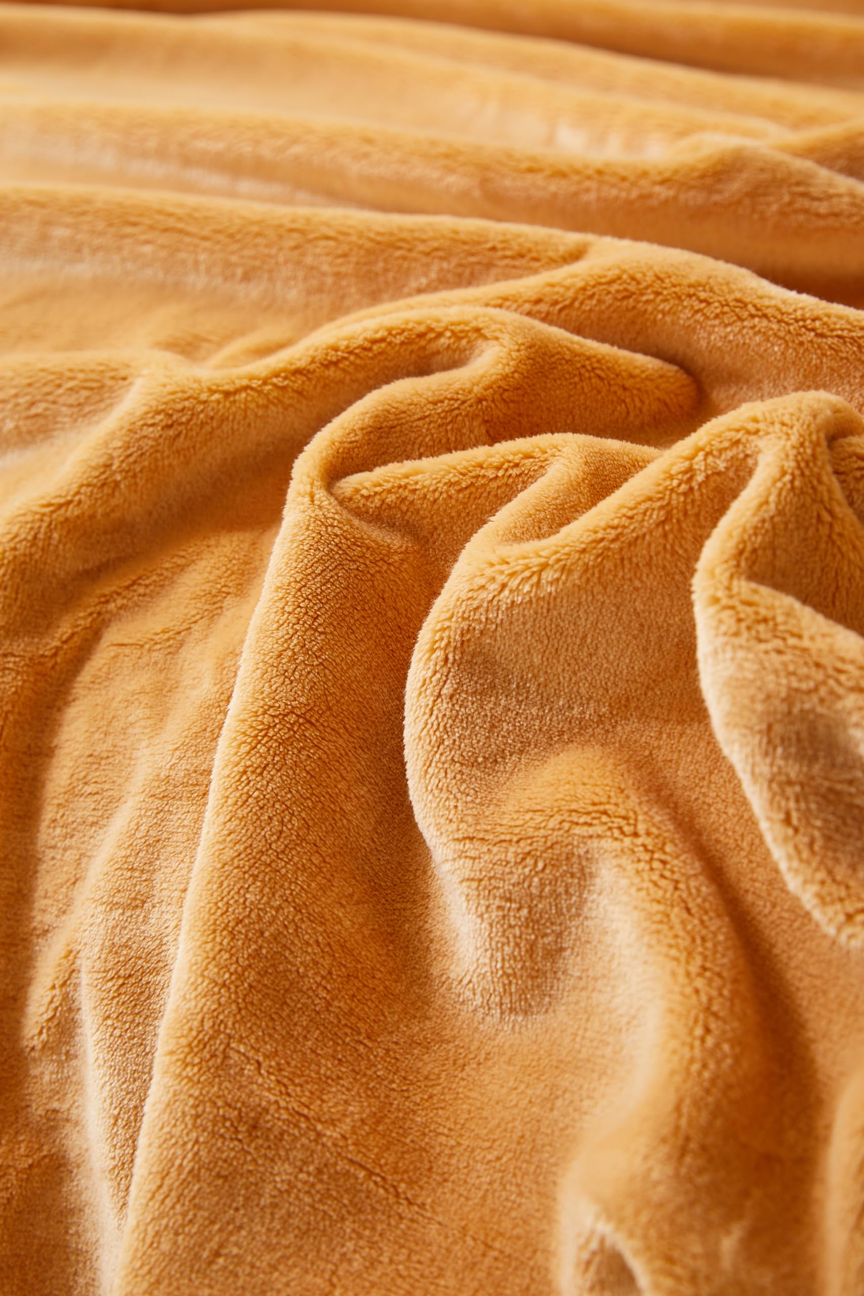 Luxury Mink Fleece Throw Blanket – Soft & Cosy